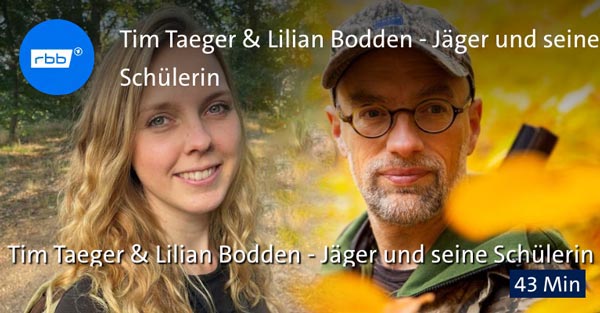 Zwei Personen im Wald, herbstliche Blätter, 43 Minuten.